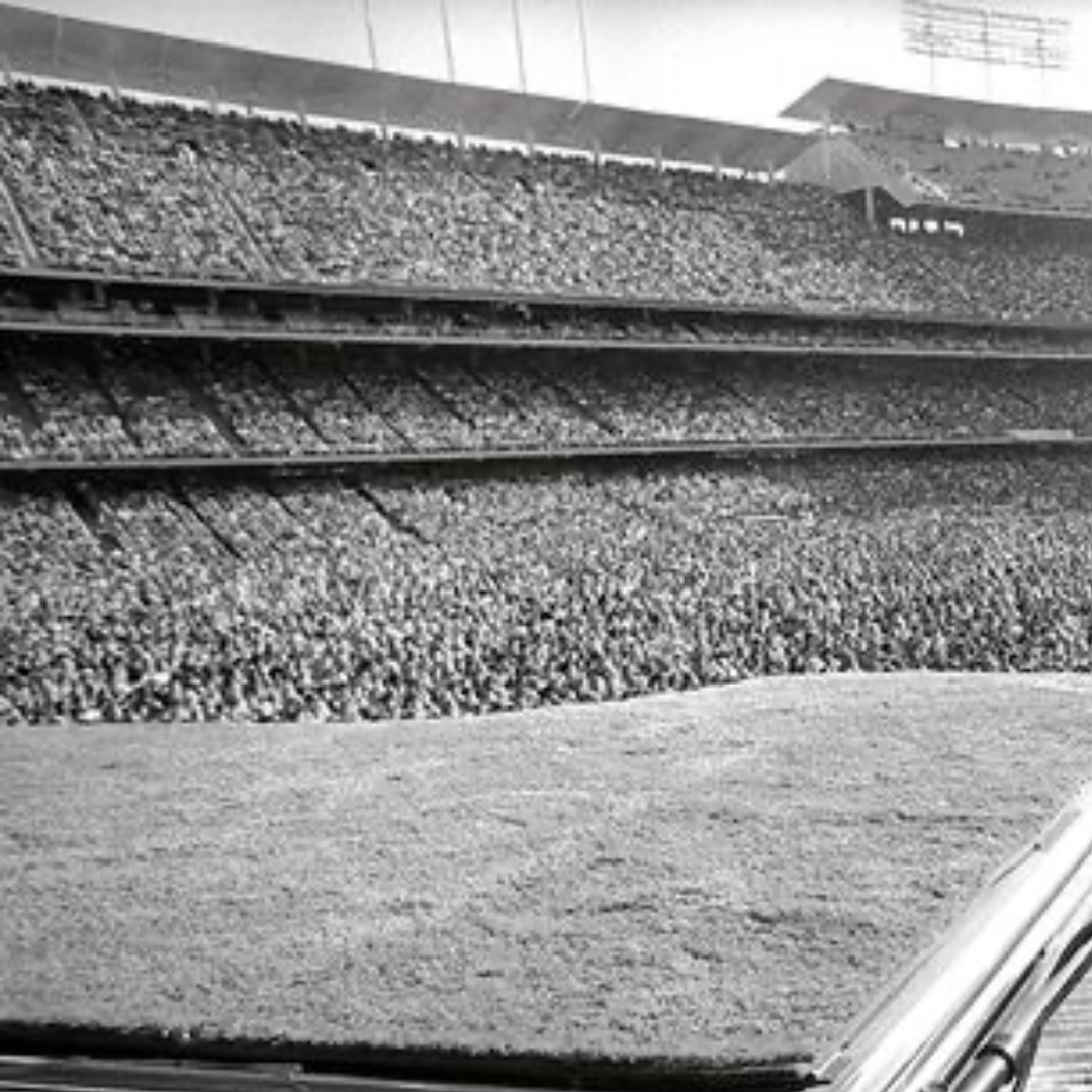 Elton John, Dodger Stadium, Los Angeles, 1975