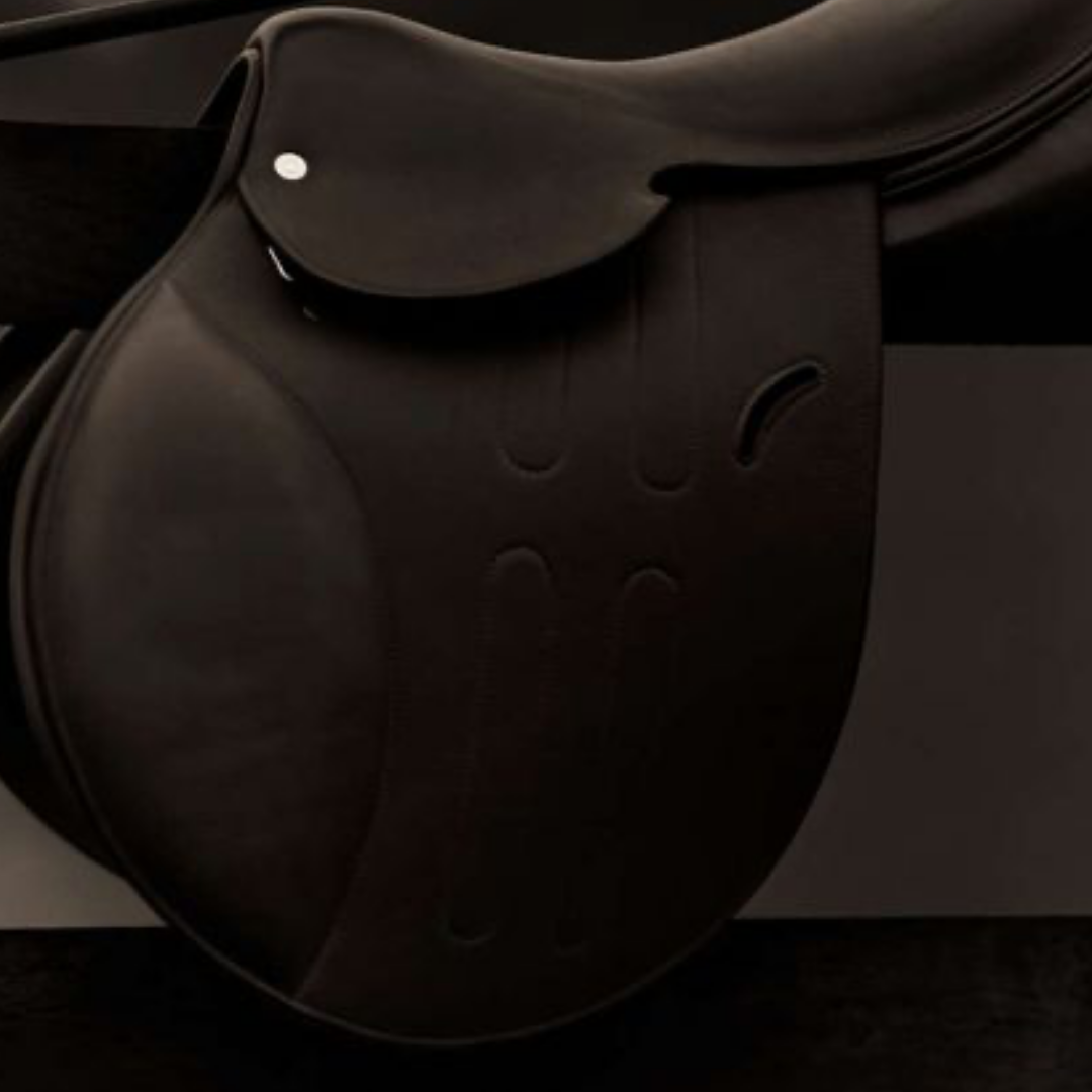 ENGLISH RIDING SADDLE. ENGLAND, 2014