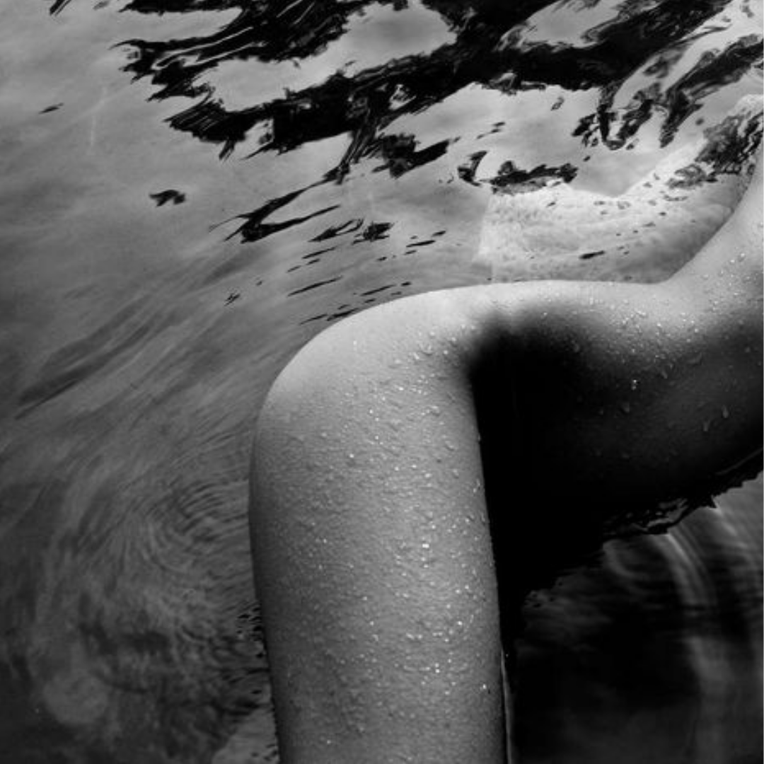 CAROLINE, L'iNCONNUE DU LAC - EAU CALME - ANNECY