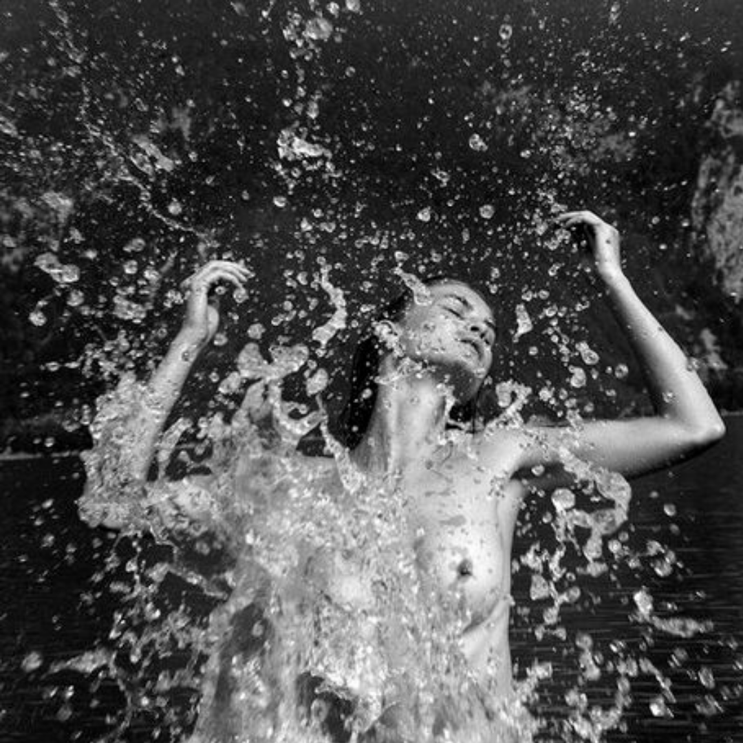 CAROLINE, L'INCONNUE DU LAC – GRAND SPLASH - ANNECY