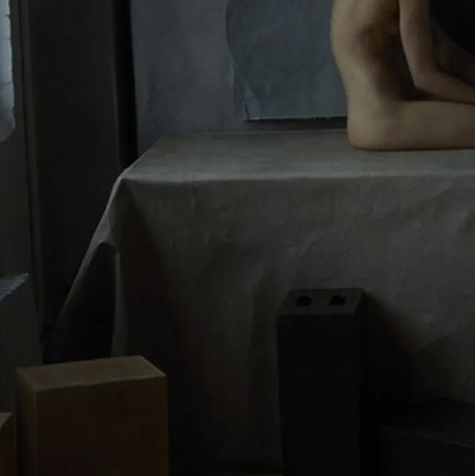 Alexa sitting, New York, 2020