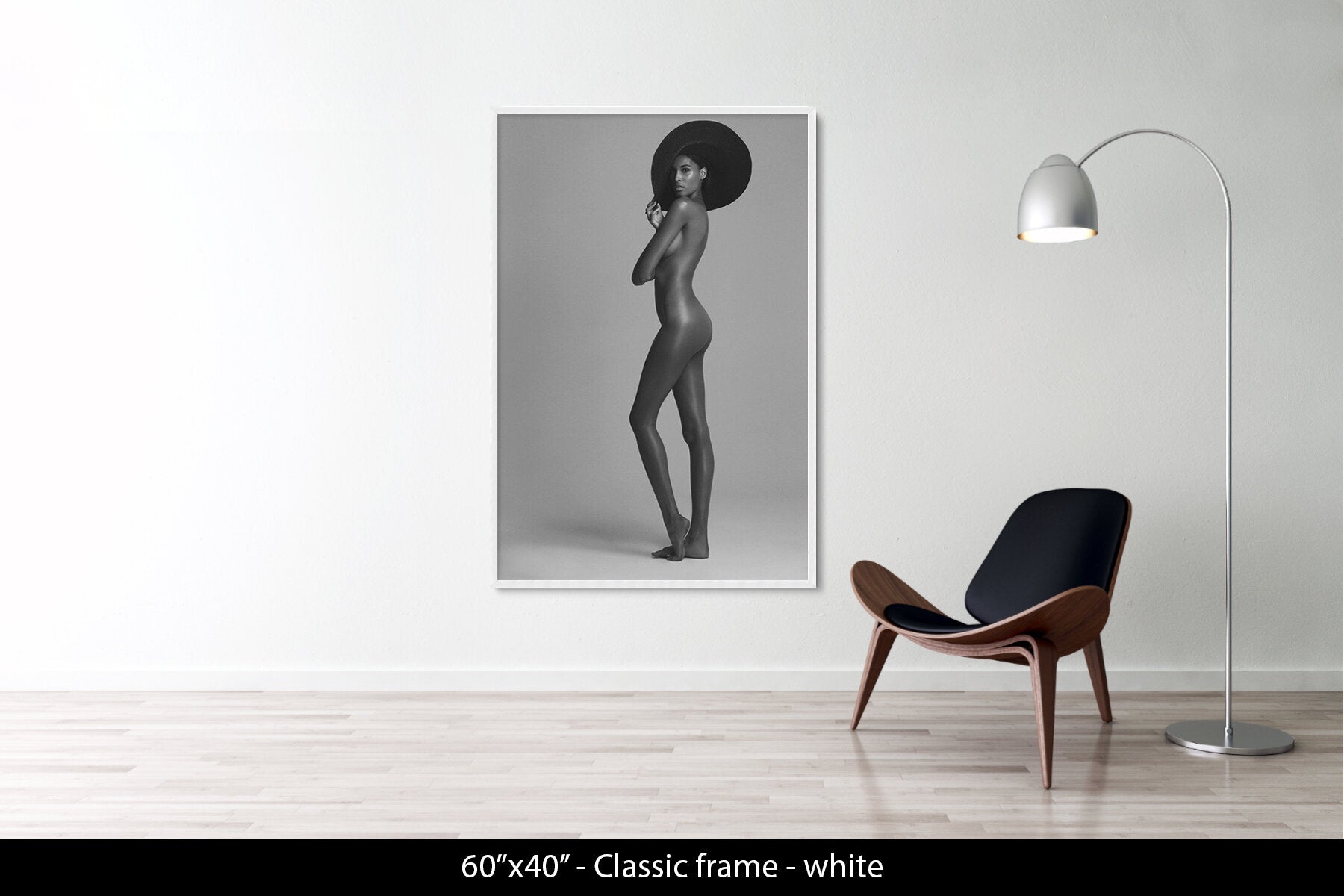 CINDY BRUNA - NU À LA CAPELINE NOIRE - PARIS