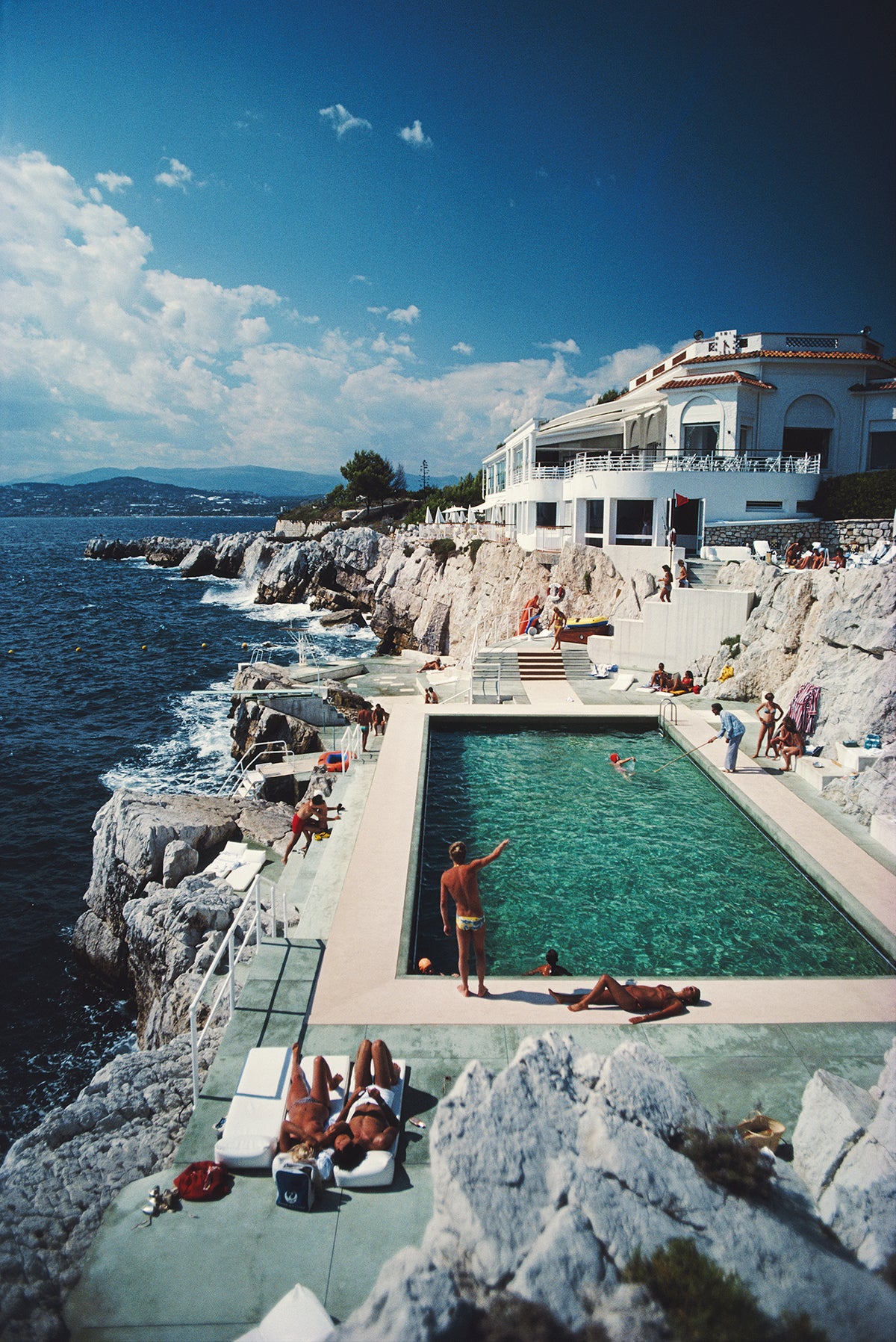 Slim Aarons, Eden-Roc Pool, 1976