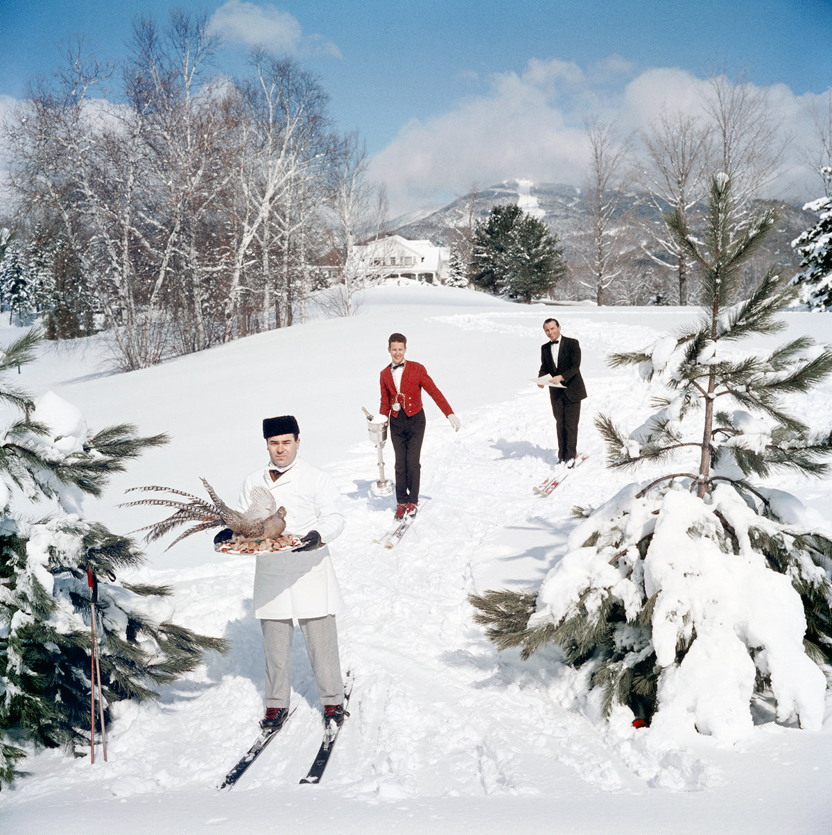 Slim Aarons, Skiing Waiters, 1962