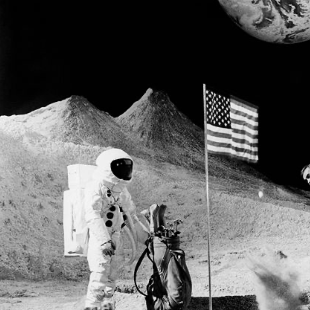 Bond on the Moon, 1971