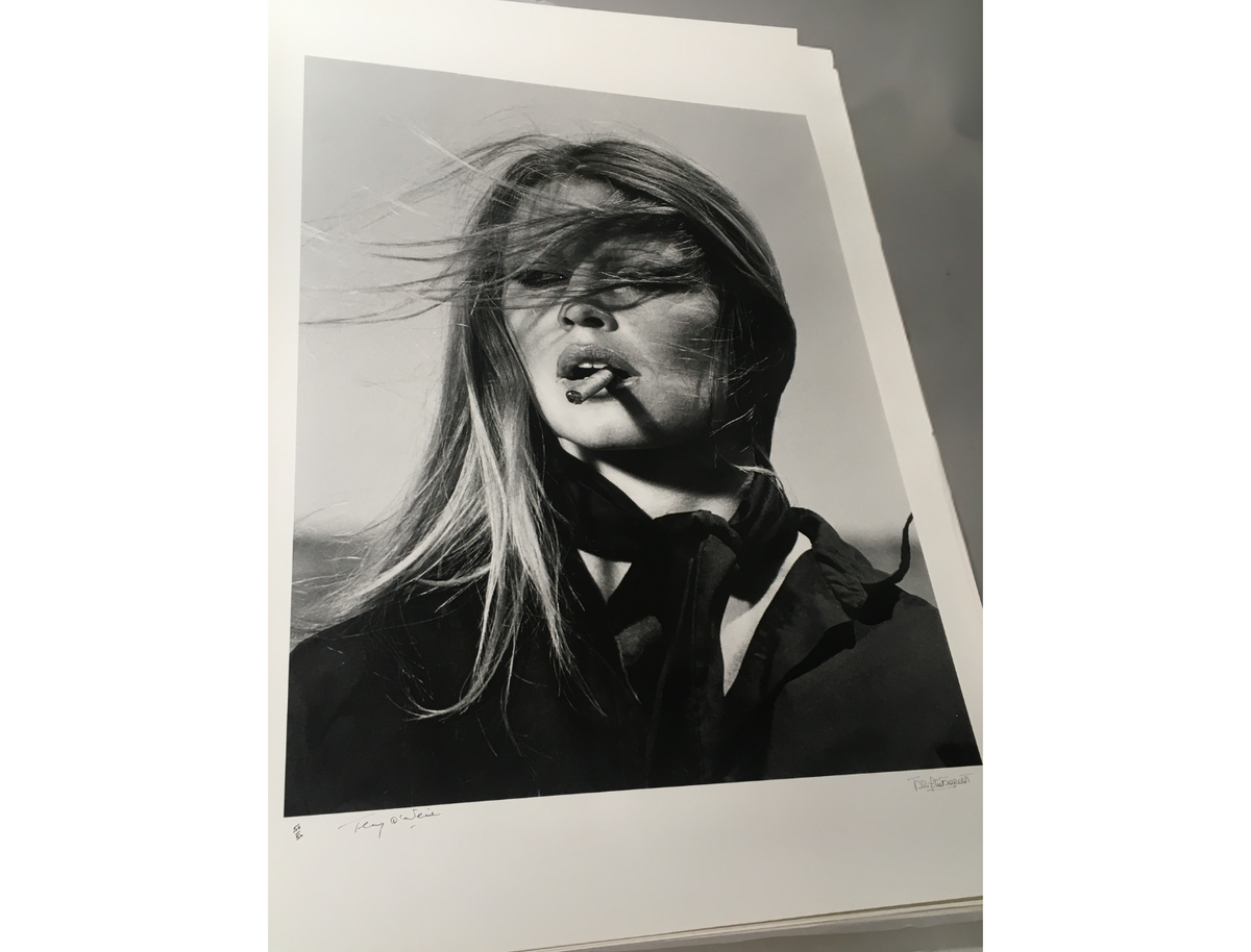 Brigitte Bardot Smoking Cigar, 1971 – Uniques - SIGNED