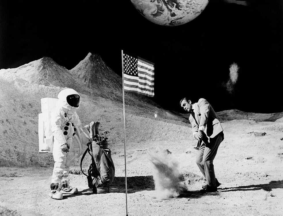 Bond on the Moon, 1971