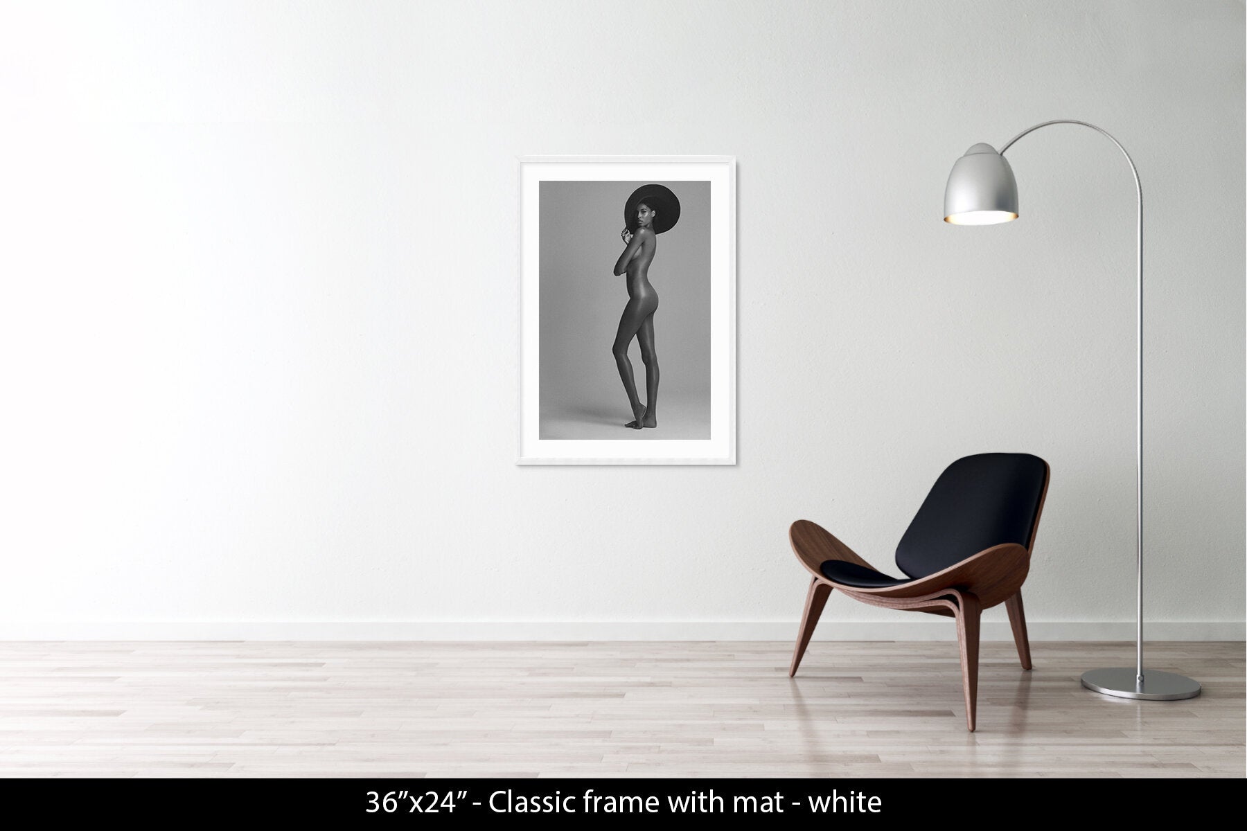 CINDY BRUNA - NU À LA CAPELINE NOIRE - PARIS