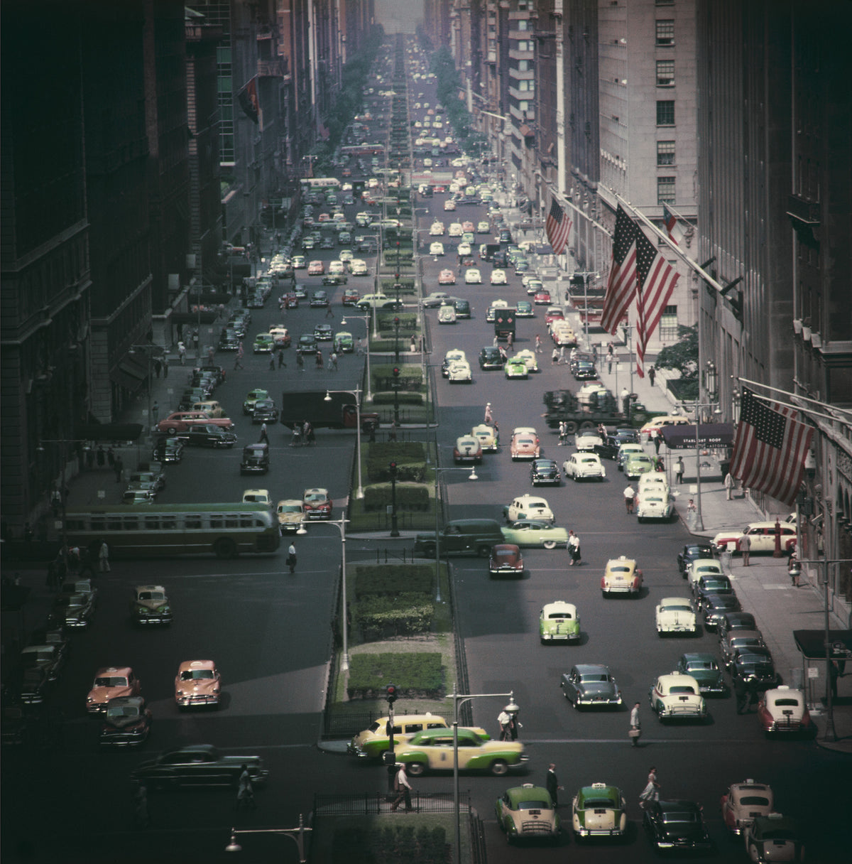 Slim Aarons, Park Avenue, 1953